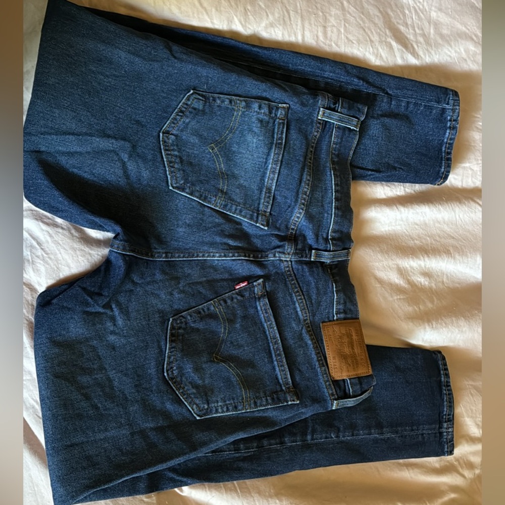 *SOLD* Men’s Levi’s Straight Leg Jeans